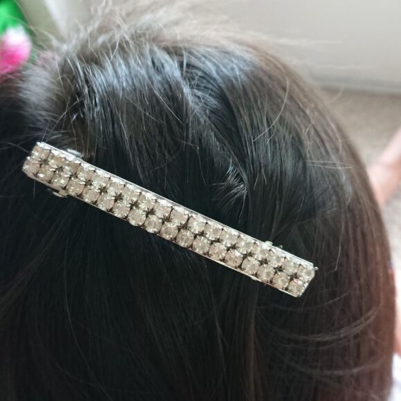 Crystal Rhinestone Embellished hair clip - Picture 6 of 7